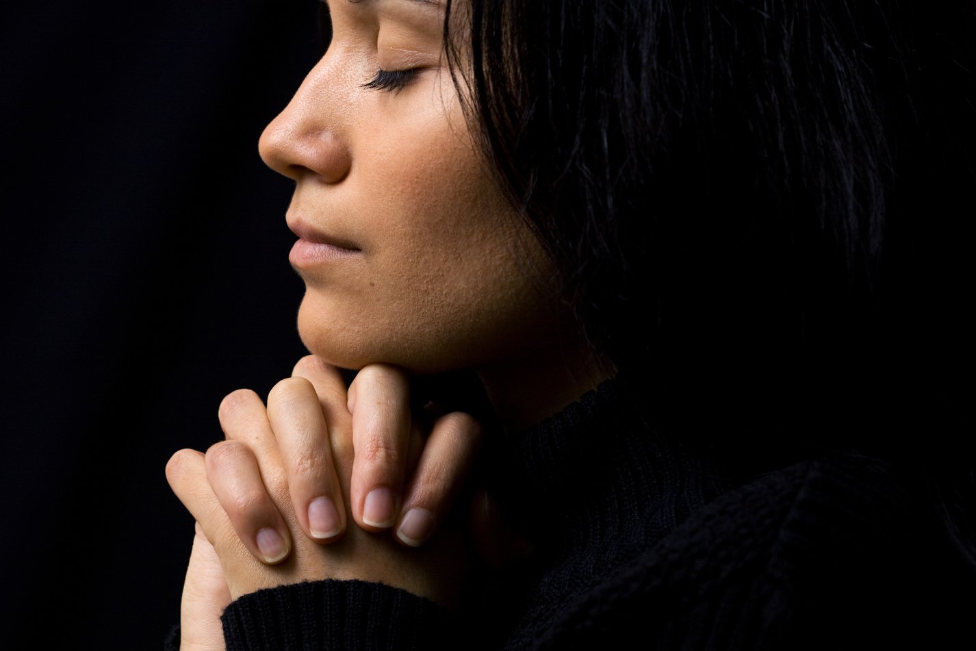 woman praying